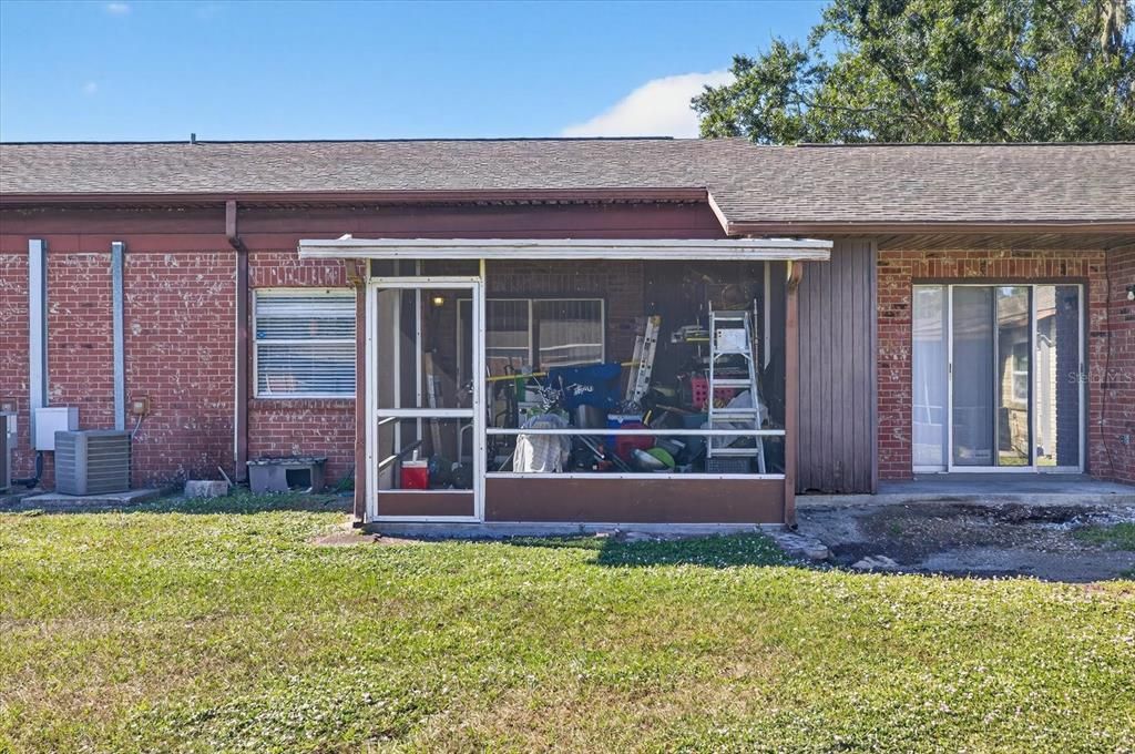 На продажу: $165,000 (2 спален, 1 ванн, 794 Квадратных фут)