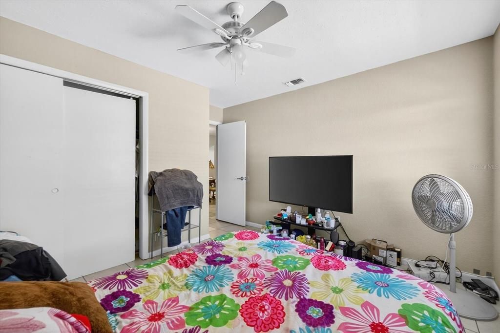 На продажу: $165,000 (2 спален, 1 ванн, 794 Квадратных фут)