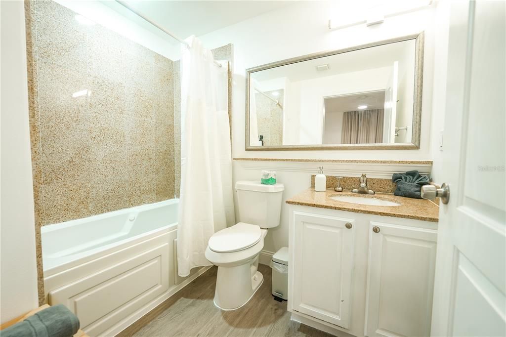 На продажу: $245,000 (1 спален, 2 ванн, 798 Квадратных фут)