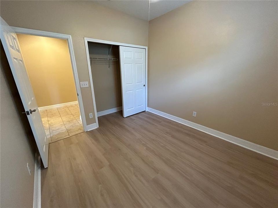 合同活跃: $2,800 (3 贝兹, 2 浴室, 2357 平方英尺)