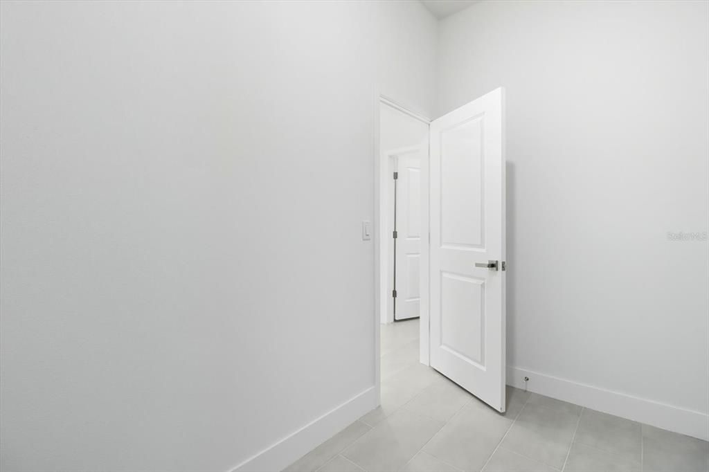 For Sale: $326,000 (3 beds, 2 baths, 1660 Square Feet)