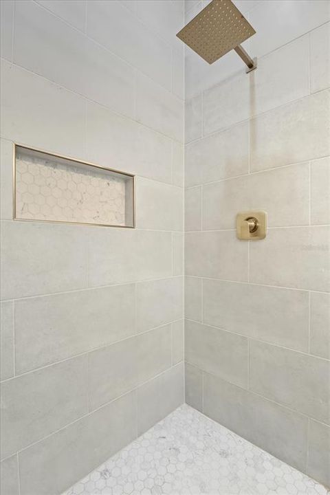 For Sale: $326,000 (3 beds, 2 baths, 1660 Square Feet)