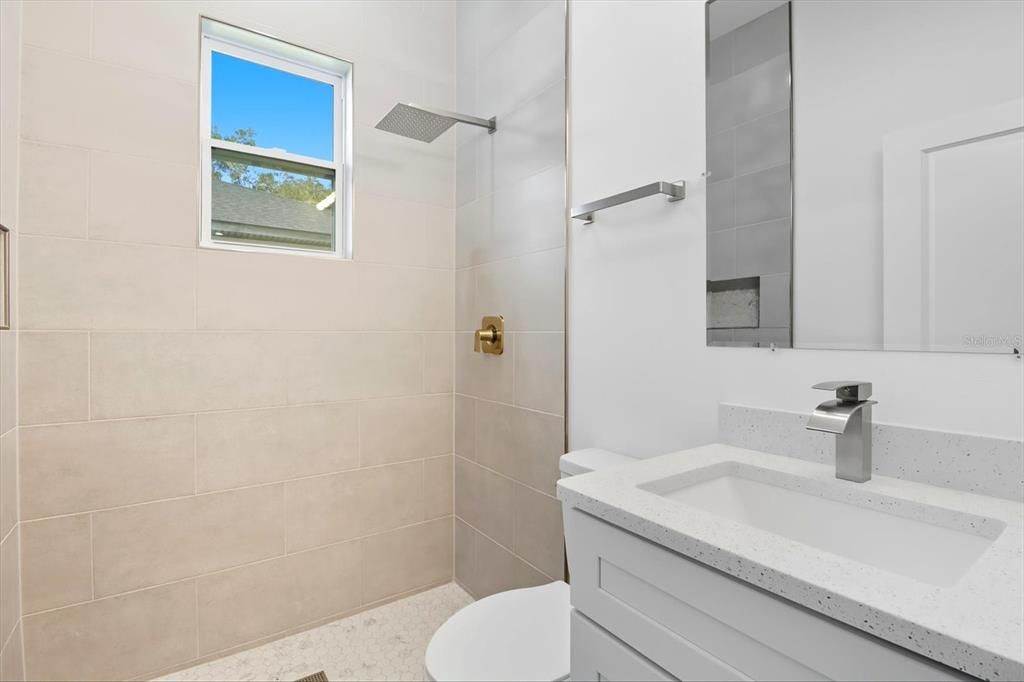 For Sale: $326,000 (3 beds, 2 baths, 1660 Square Feet)