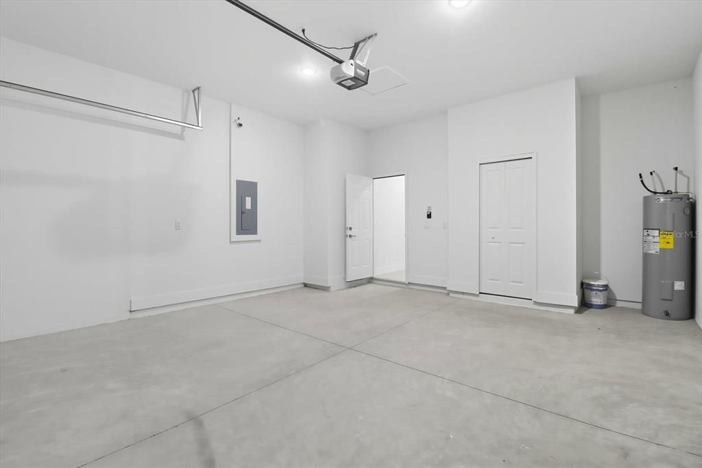 For Sale: $326,000 (3 beds, 2 baths, 1660 Square Feet)