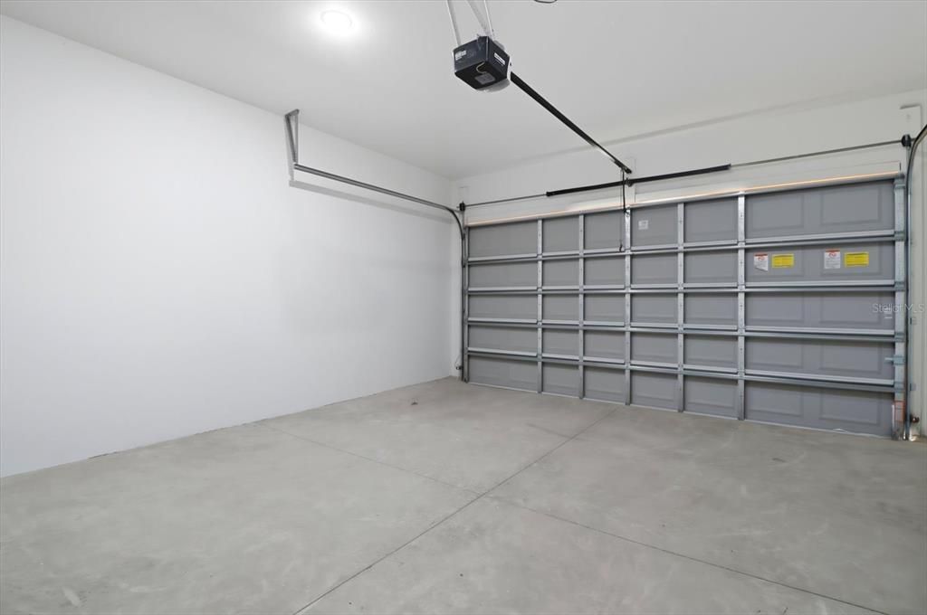 For Sale: $326,000 (3 beds, 2 baths, 1660 Square Feet)