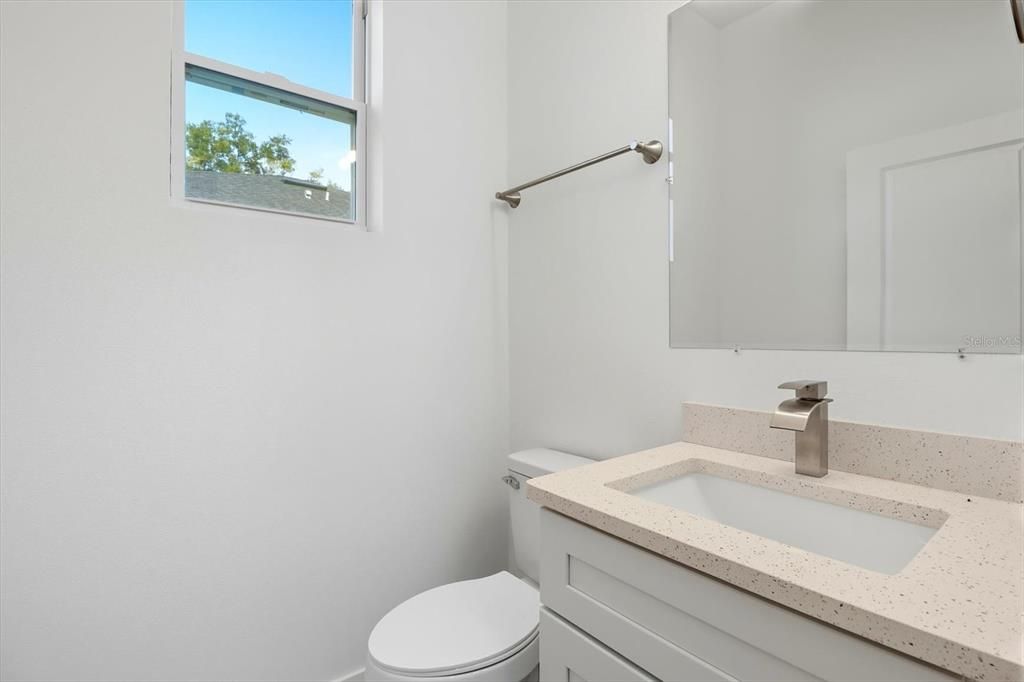 For Sale: $326,000 (3 beds, 2 baths, 1660 Square Feet)