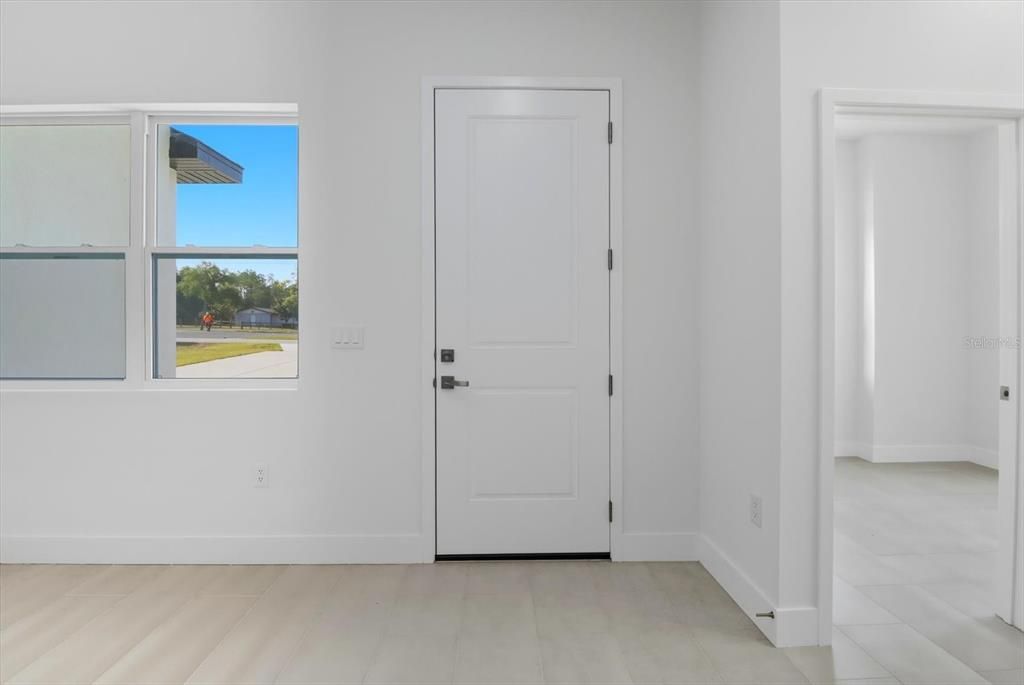 For Sale: $326,000 (3 beds, 2 baths, 1660 Square Feet)