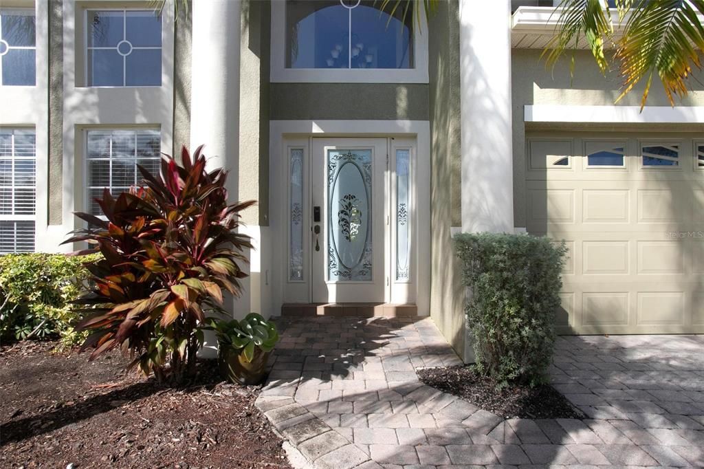 Activo con contrato: $524,900 (4 camas, 3 baños, 2682 Pies cuadrados)