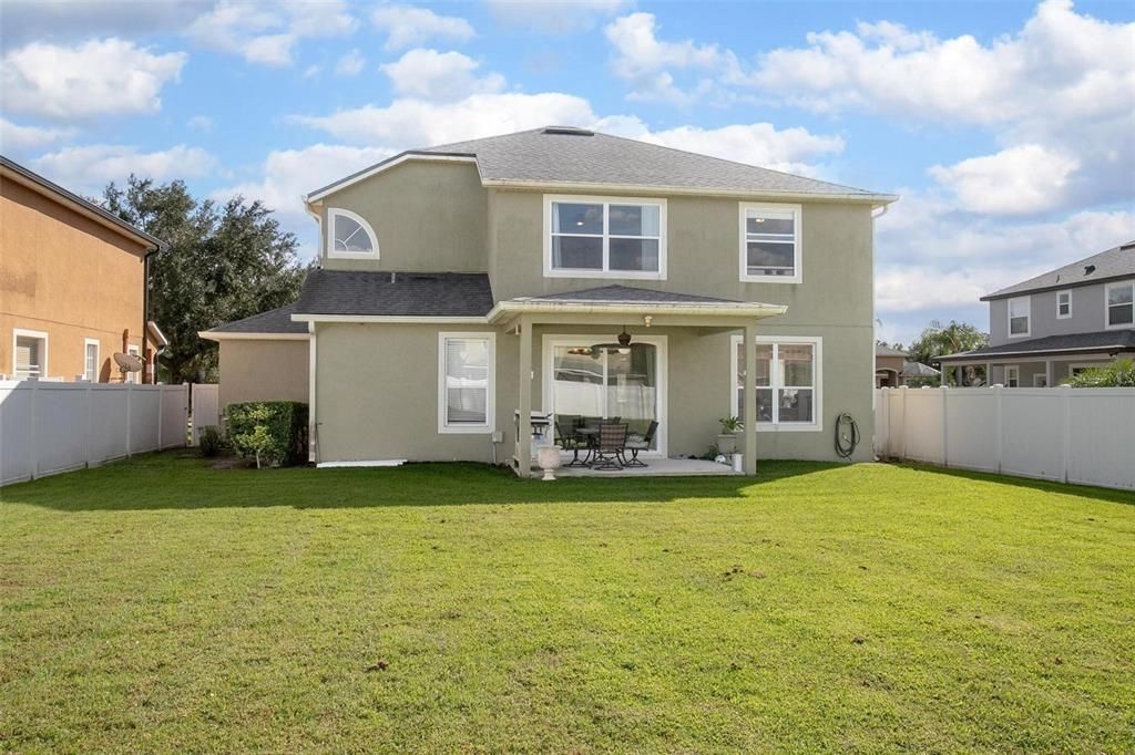 Activo con contrato: $524,900 (4 camas, 3 baños, 2682 Pies cuadrados)