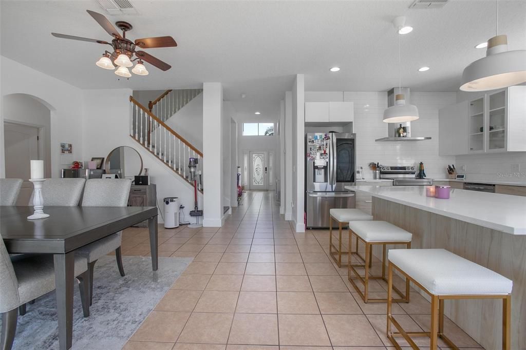 Activo con contrato: $524,900 (4 camas, 3 baños, 2682 Pies cuadrados)