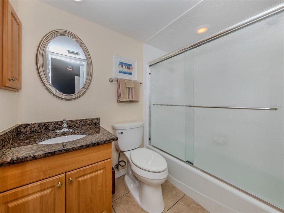 For Sale: $285,000 (2 beds, 2 baths, 1394 Square Feet)