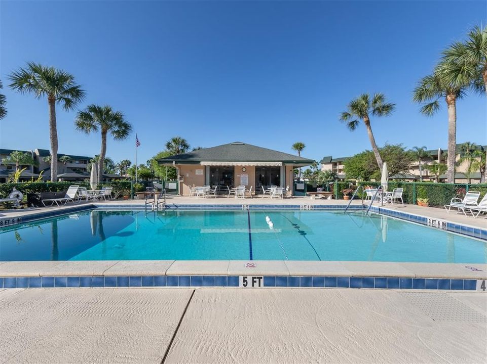 For Sale: $285,000 (2 beds, 2 baths, 1394 Square Feet)