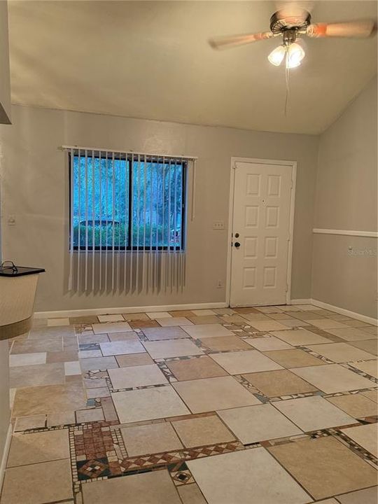 For Rent: $1,700 (2 beds, 2 baths, 1404 Square Feet)