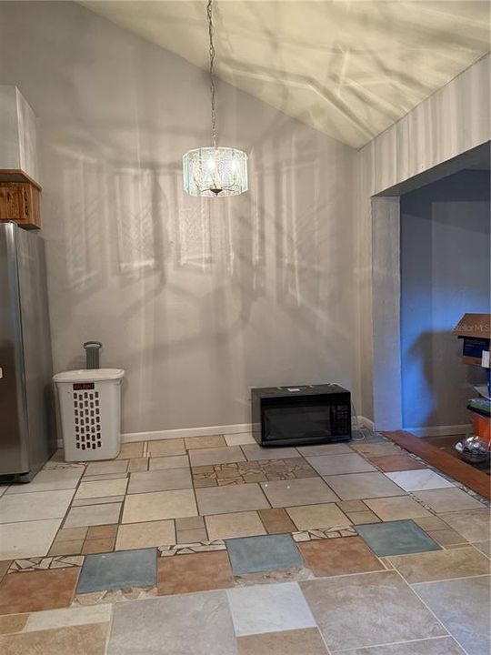 For Rent: $1,700 (2 beds, 2 baths, 1404 Square Feet)