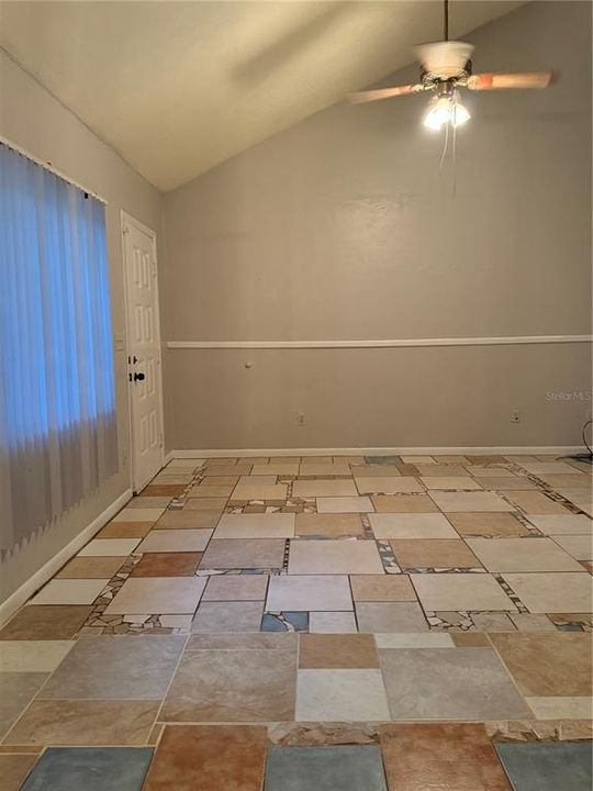 For Rent: $1,700 (2 beds, 2 baths, 1404 Square Feet)