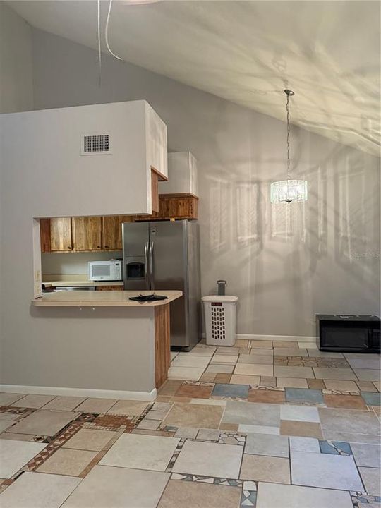 For Rent: $1,700 (2 beds, 2 baths, 1404 Square Feet)