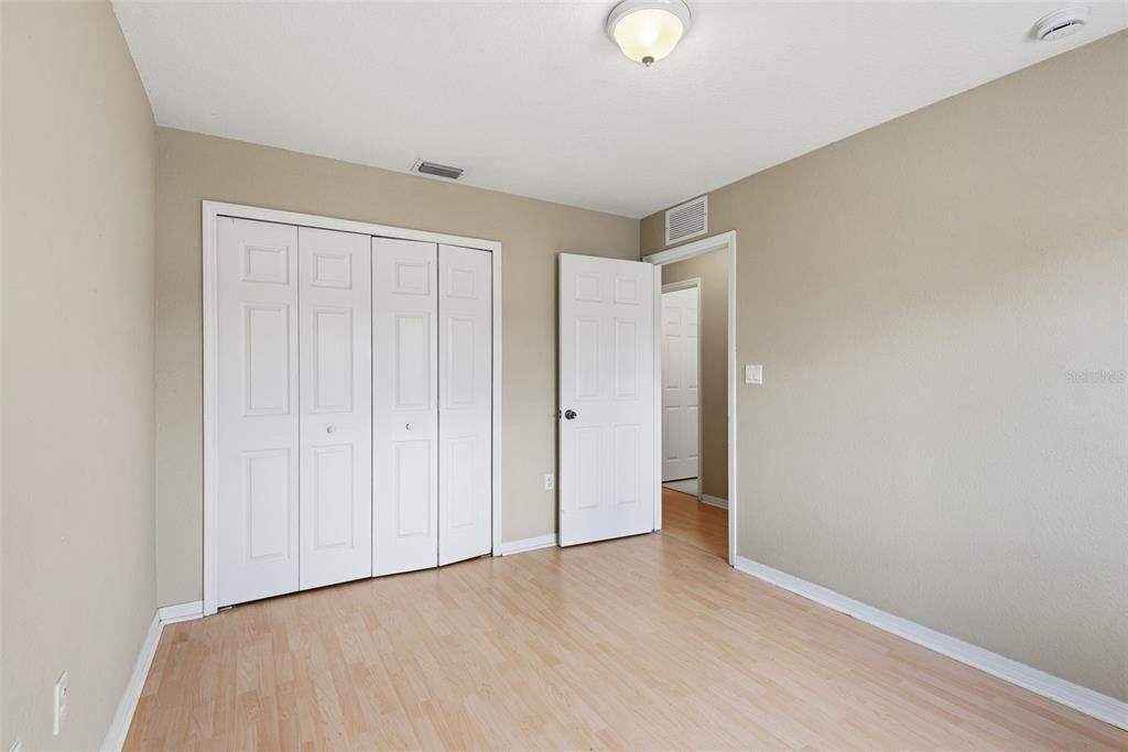 На продажу: $374,900 (3 спален, 2 ванн, 1705 Квадратных фут)