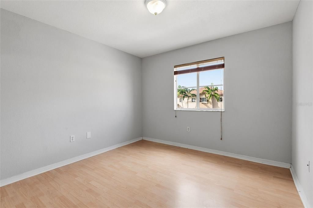 На продажу: $374,900 (3 спален, 2 ванн, 1705 Квадратных фут)