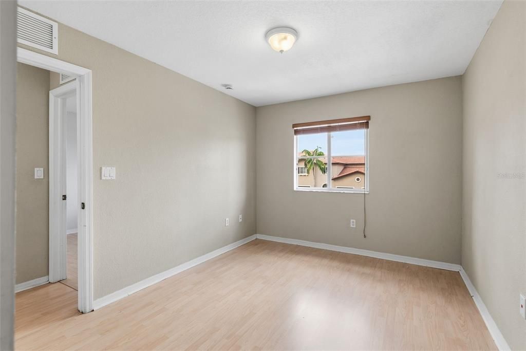 На продажу: $374,900 (3 спален, 2 ванн, 1705 Квадратных фут)