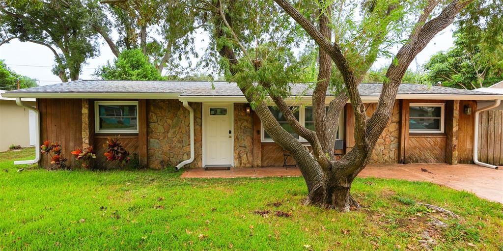 Recently Rented: $2,800 (3 beds, 2 baths, 1532 Square Feet)