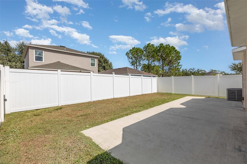 На продажу: $299,900 (3 спален, 2 ванн, 1294 Квадратных фут)