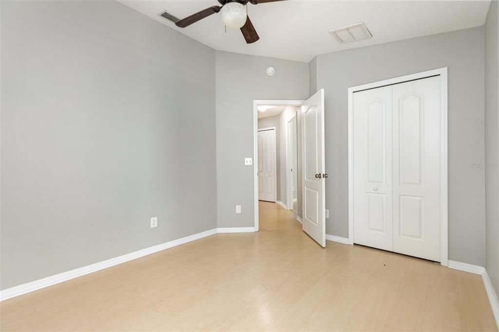 На продажу: $299,900 (3 спален, 2 ванн, 1294 Квадратных фут)