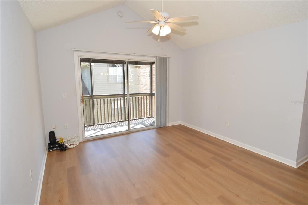 For Rent: $1,900 (3 beds, 2 baths, 1100 Square Feet)