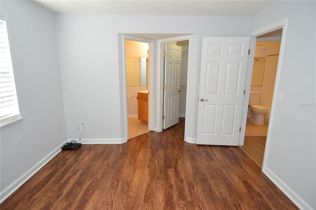 For Rent: $1,900 (3 beds, 2 baths, 1100 Square Feet)