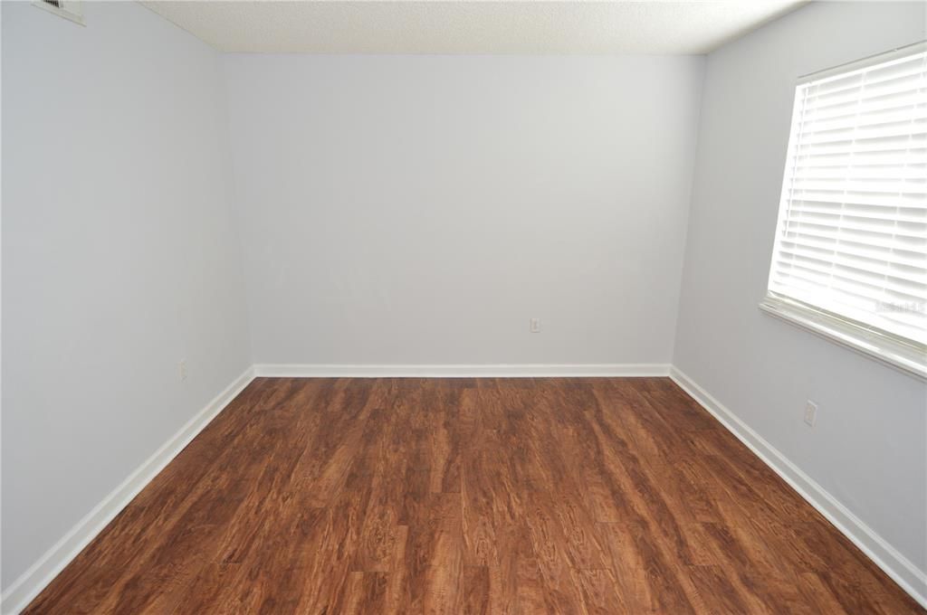 For Rent: $1,900 (3 beds, 2 baths, 1100 Square Feet)