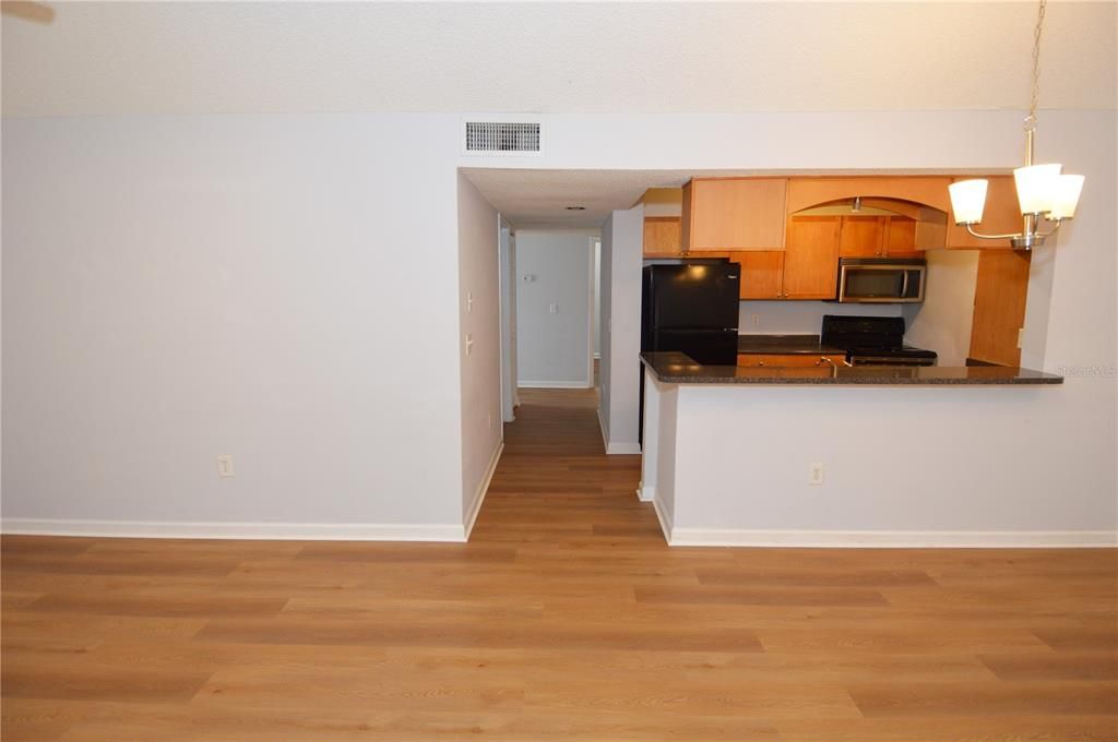 For Rent: $1,900 (3 beds, 2 baths, 1100 Square Feet)