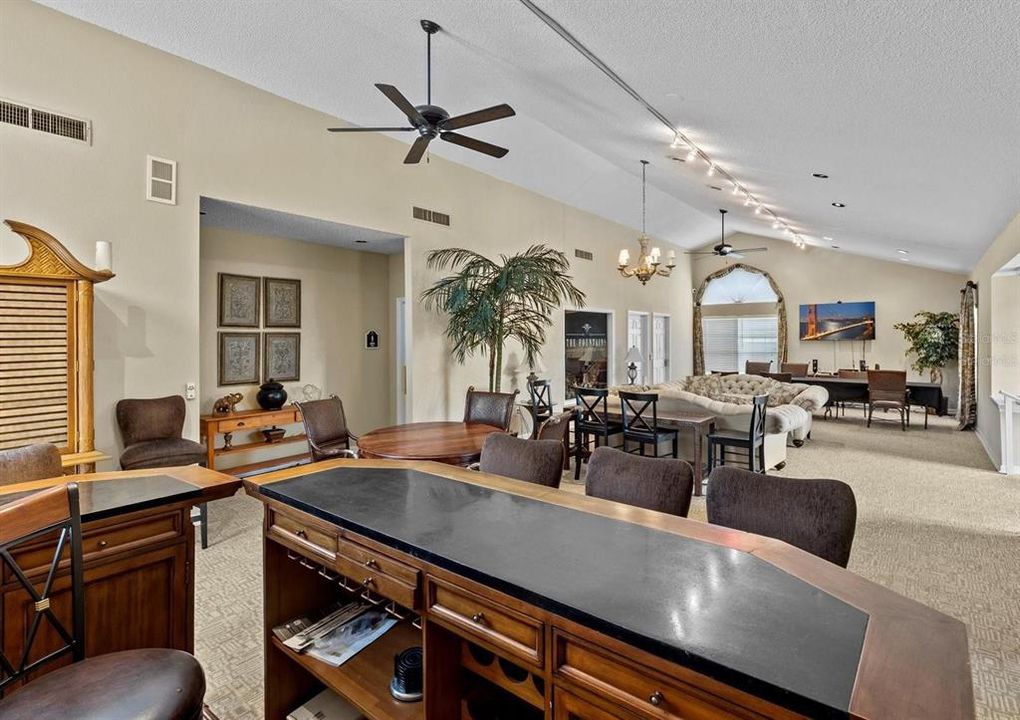 For Rent: $1,900 (3 beds, 2 baths, 1100 Square Feet)