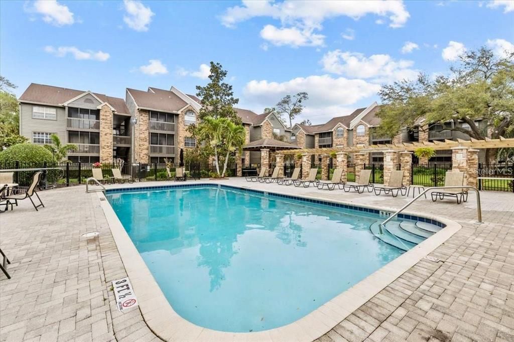 For Rent: $1,900 (3 beds, 2 baths, 1100 Square Feet)