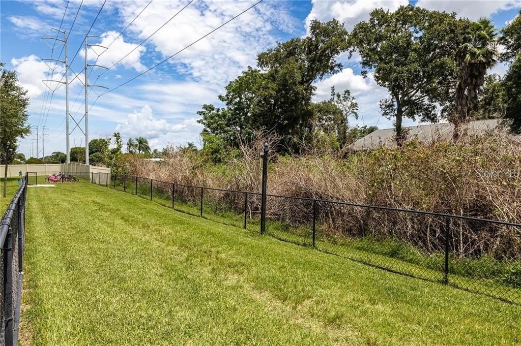 For Rent: $1,900 (3 beds, 2 baths, 1100 Square Feet)