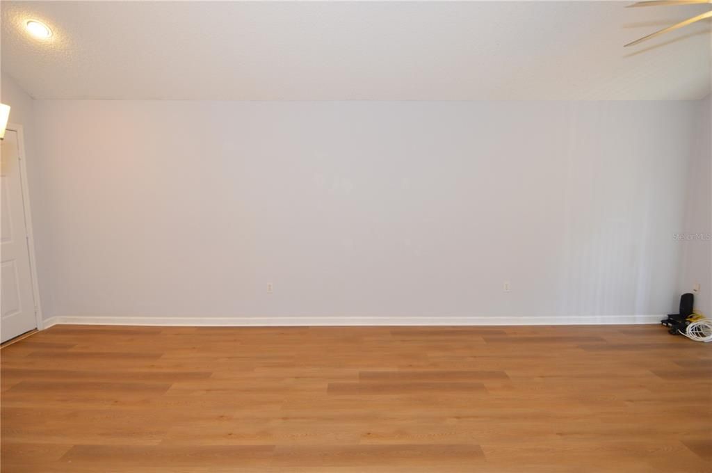 For Rent: $1,900 (3 beds, 2 baths, 1100 Square Feet)