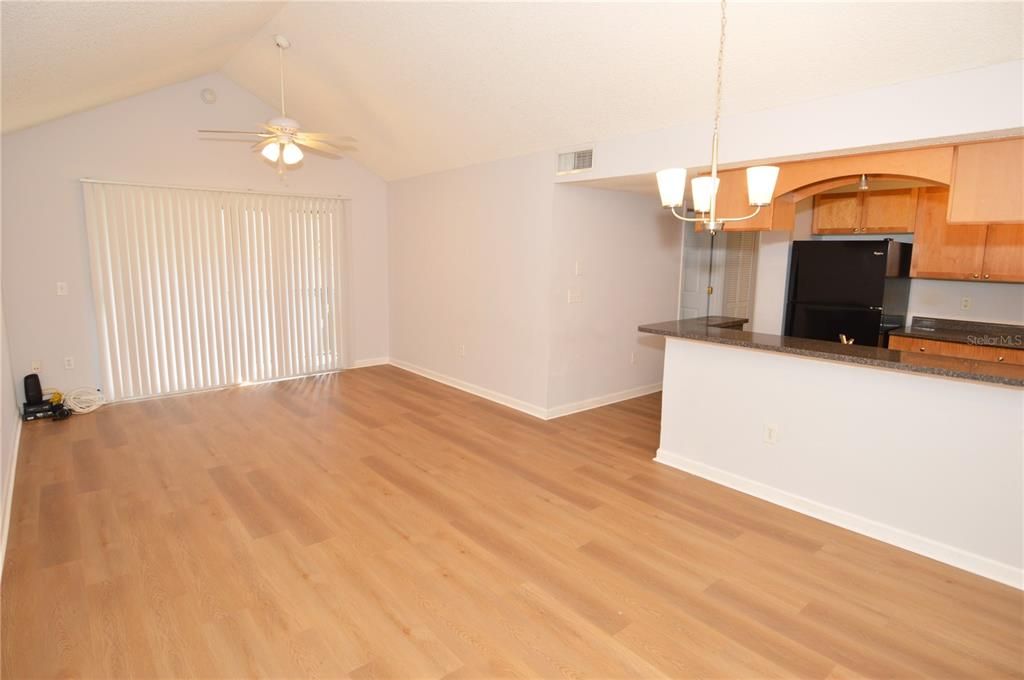 For Rent: $1,900 (3 beds, 2 baths, 1100 Square Feet)