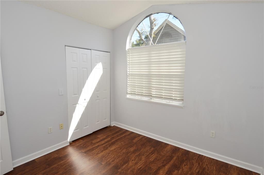 For Rent: $1,900 (3 beds, 2 baths, 1100 Square Feet)