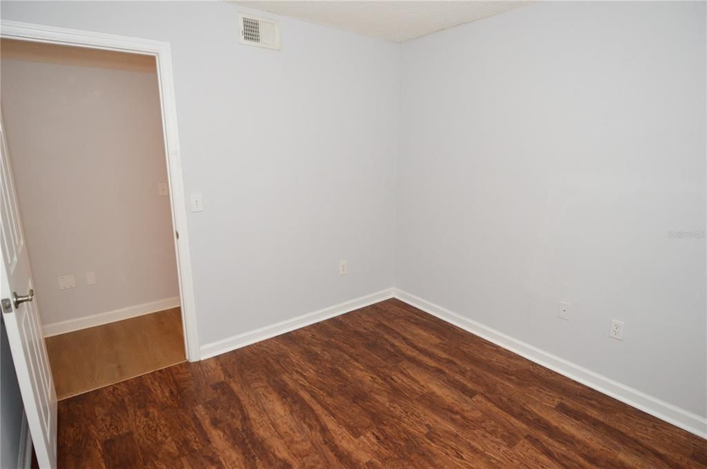 For Rent: $1,900 (3 beds, 2 baths, 1100 Square Feet)