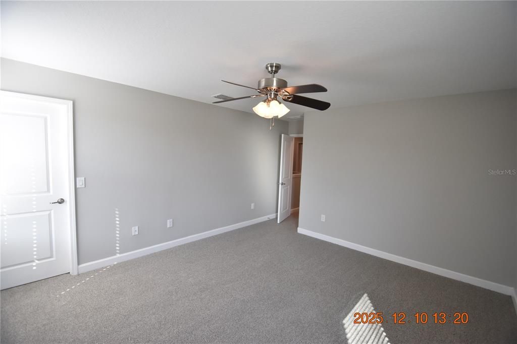 For Rent: $3,195 (5 beds, 3 baths, 3834 Square Feet)