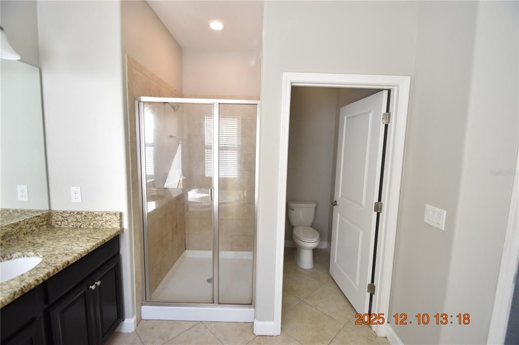 For Rent: $3,195 (5 beds, 3 baths, 3834 Square Feet)