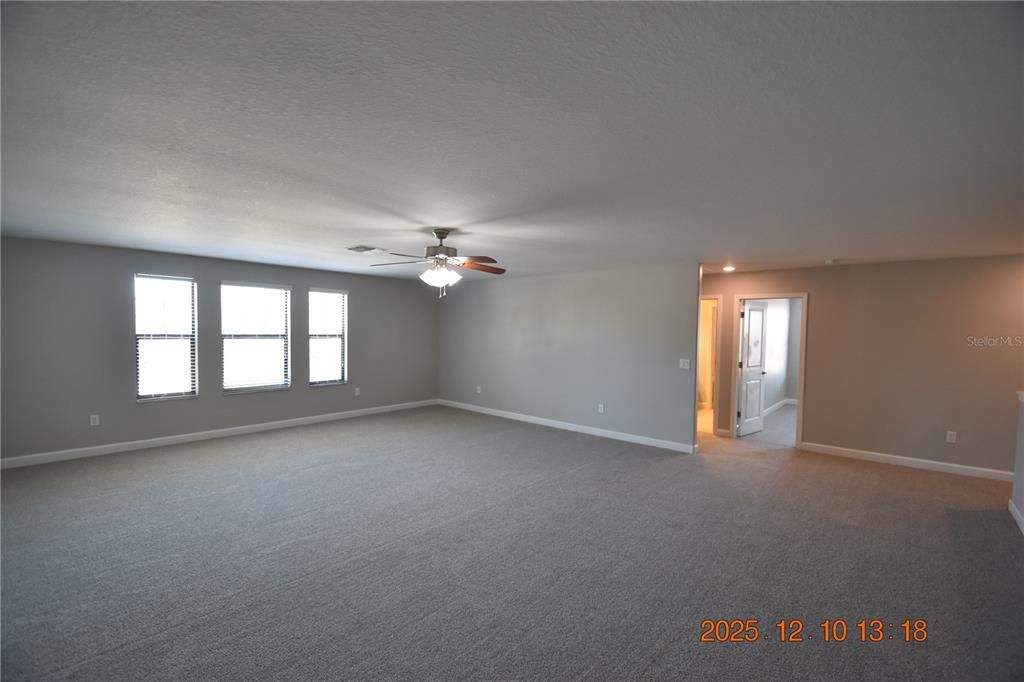 For Rent: $3,195 (5 beds, 3 baths, 3834 Square Feet)