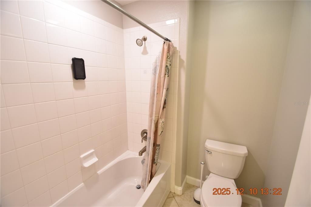 For Rent: $3,195 (5 beds, 3 baths, 3834 Square Feet)