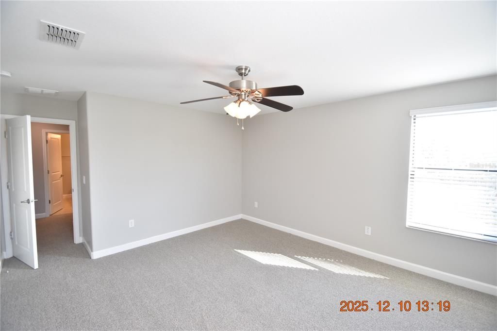 For Rent: $3,195 (5 beds, 3 baths, 3834 Square Feet)