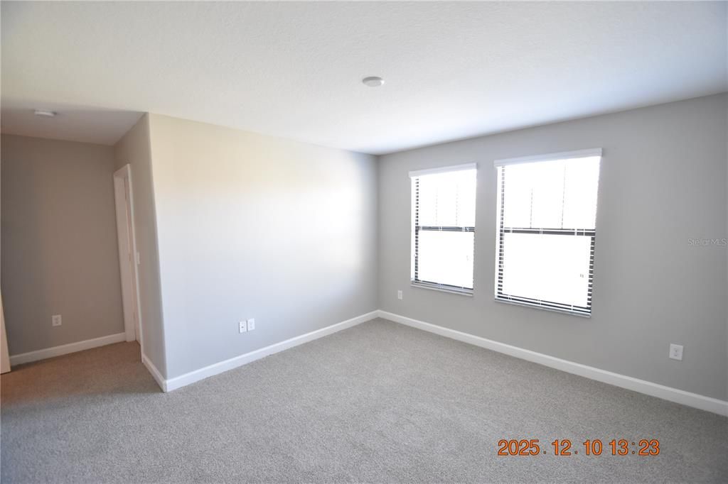 For Rent: $3,195 (5 beds, 3 baths, 3834 Square Feet)