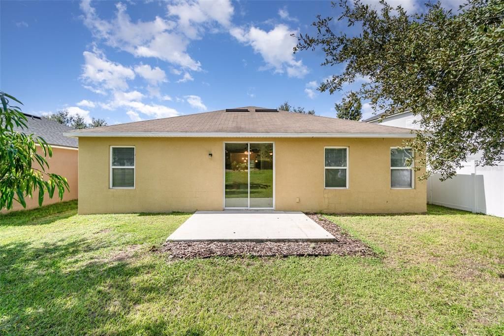 合同活跃: $289,900 (3 贝兹, 2 浴室, 1526 平方英尺)