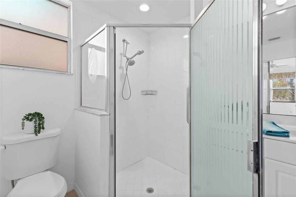 For Sale: $275,000 (3 beds, 2 baths, 1517 Square Feet)