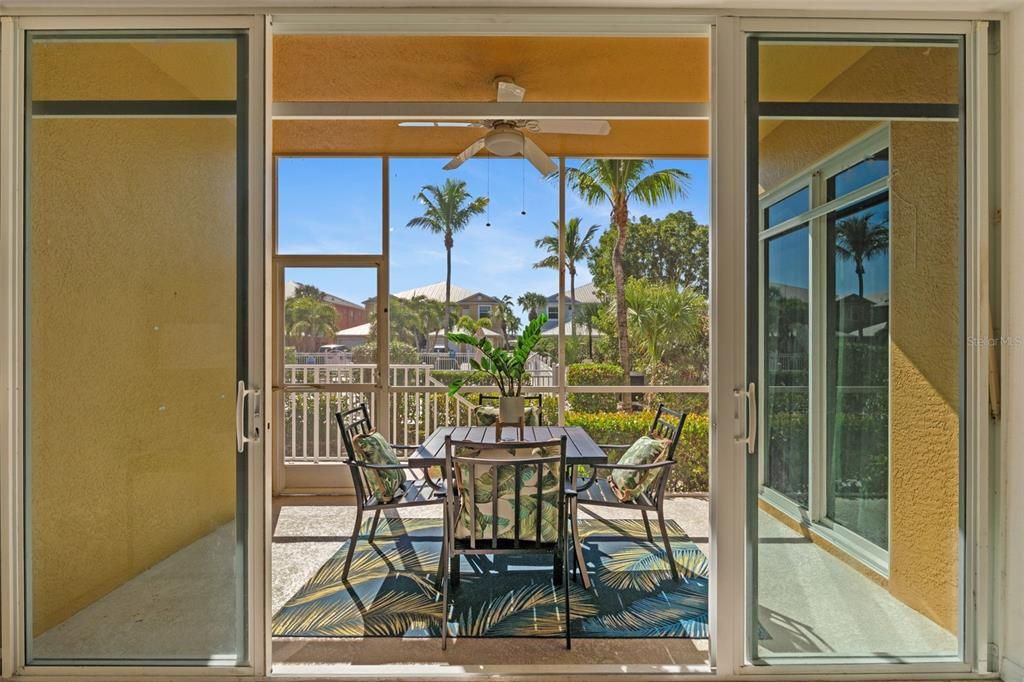 For Sale: $275,000 (3 beds, 2 baths, 1517 Square Feet)