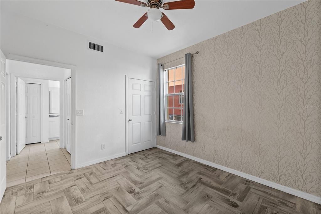 For Sale: $275,000 (3 beds, 2 baths, 1517 Square Feet)