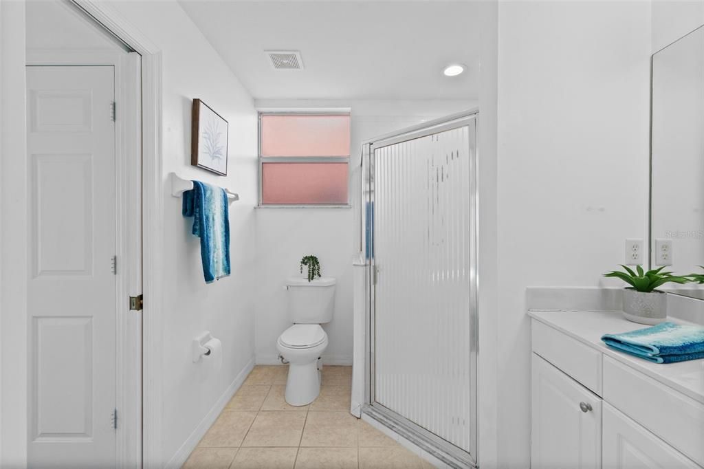 For Sale: $275,000 (3 beds, 2 baths, 1517 Square Feet)