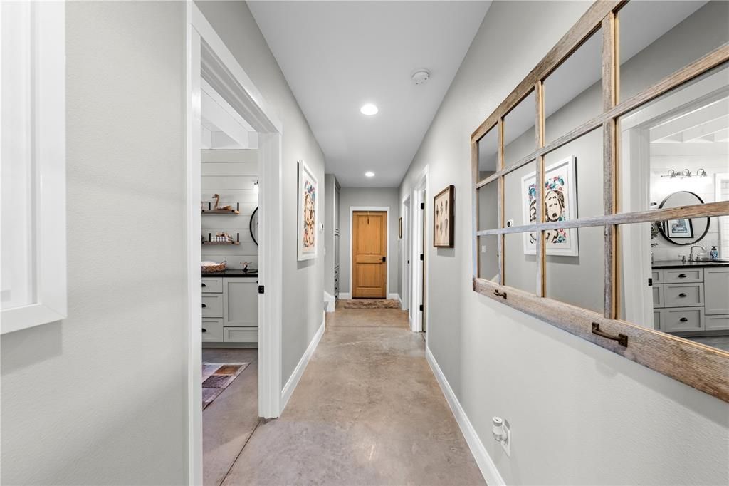 Activo con contrato: $950,000 (3 camas, 2 baños, 2682 Pies cuadrados)