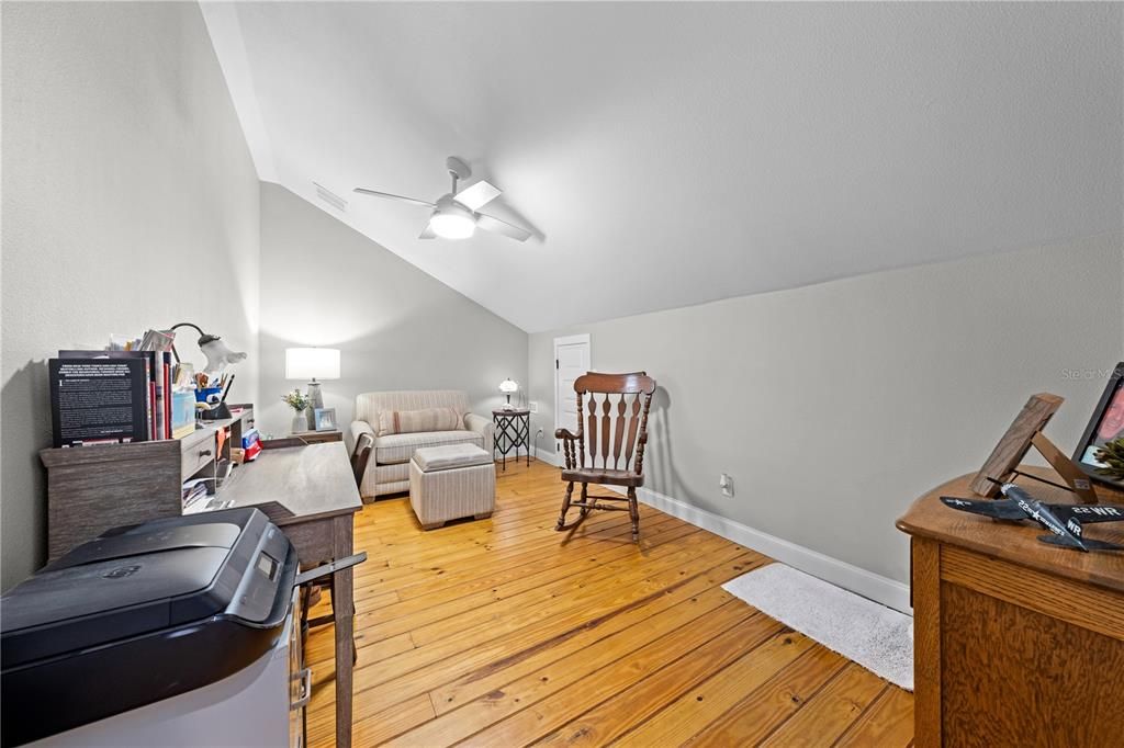 Activo con contrato: $950,000 (3 camas, 2 baños, 2682 Pies cuadrados)